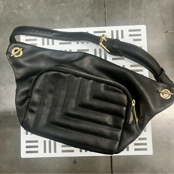 Kissme Couture Black Fannypack - Picture 4 of 5